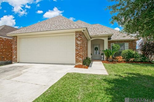 40326 Creekway Cove Ct, Gonzales, LA, 70737-6891 | Card Image