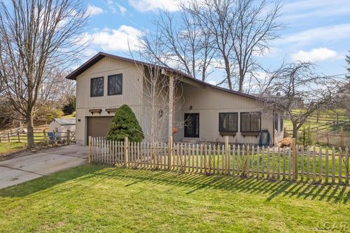 4523 N Clubview Dr, Adrian, MI, 49221-8437 | Card Image