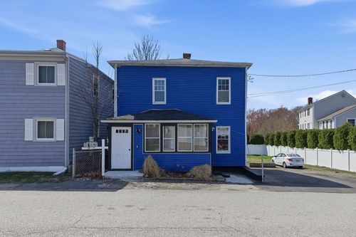 42 Fay St, Seekonk, MA, 02771-6109 | Card Image