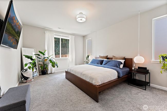 Beautiful primary suite with full ensuite and walk in closet. | Image 15