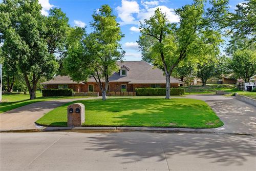 2442 Edgewood Dr, Enid, OK, 73703-1539 | Card Image