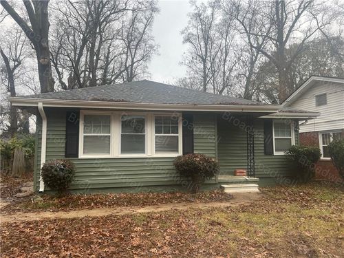 955 Byron Dr Sw, Atlanta, GA, 30310-4635 | Card Image