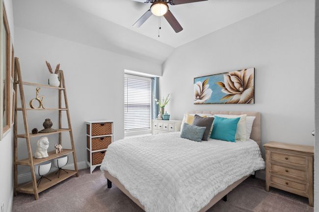 Roomy and comfortable guest room! | Image 20