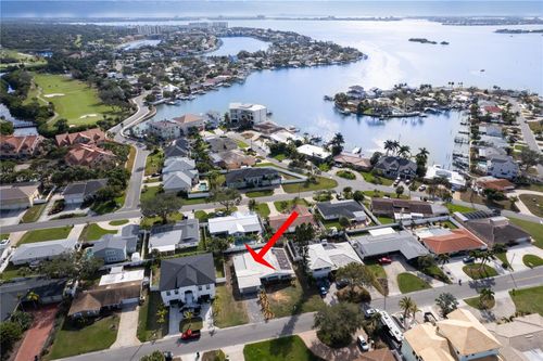 6613 Blue Heron Dr S, SAINT PETERSBURG, FL, 33707-3801 | Card Image