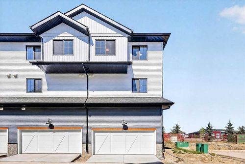201-1750 Rangeview Dr Se, Calgary, AB, T3S0X3 | Card Image