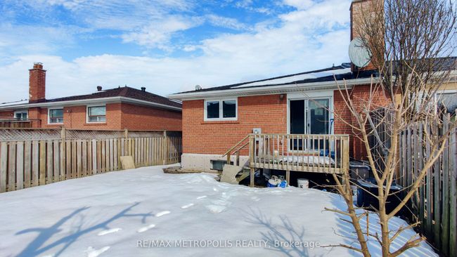 UPPER - 3254 Fieldgate Dr, House attached with 3 bedrooms, 2 bathrooms and 1 parking in Mississauga ON | Image 37