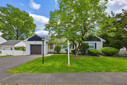 22 Chilton St, Belmont, MA, 02478 | Card Image