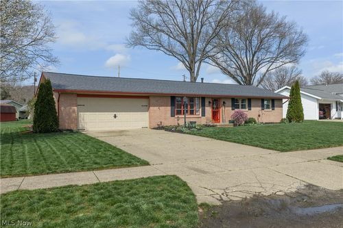 1126 3rd St Sw, New Philadelphia, OH, 44663-9650 | Card Image