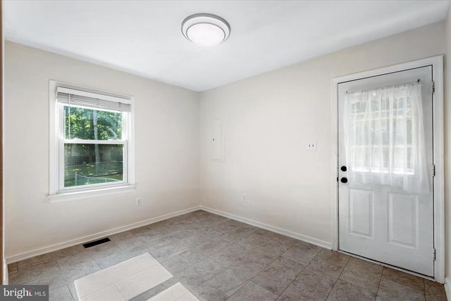 177 Land Or Dr, House other with 3 bedrooms, 3 bathrooms and null parking in Ruther Glen VA | Image 14