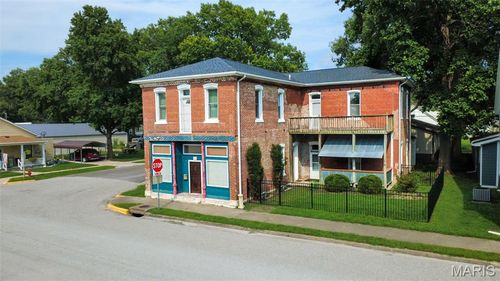 302 S Main St, Trenton, IL, 62293-1337 | Card Image