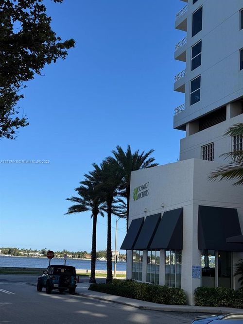 apt-1110-1551 N Flagler Dr, West Palm Beach, FL, 33401-3447 | Card Image