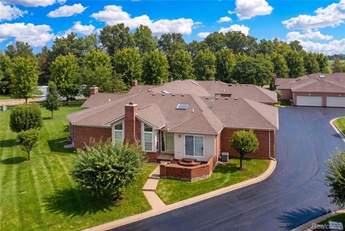 30633 Melisa Ct, Chesterfield, MI, 48051-1258 | Card Image