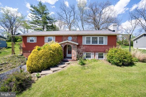 2191 Mountain View Ave, STATE COLLEGE, PA, 16801-7214 | Card Image