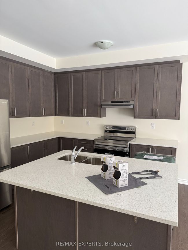 3170 Sideline 16 Rd, House attached with 3 bedrooms, 3 bathrooms and 1 parking in Ajax ON | Image 6