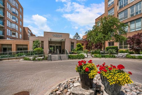 305-14924 Yonge St, Aurora, ON, L4G6H7 | Card Image