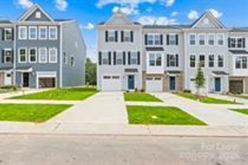 3322 Beeler Ln, Charlotte, NC, 28208-6361 | Card Image