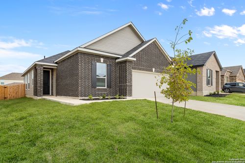 246 W Flowing River Dr, Boerne, TX, 78006-2797 | Card Image