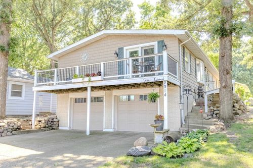 2314 Francis Sites Dr, Spirit Lake, IA, 51360-1880 | Card Image