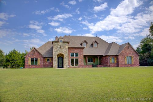 620 S Bird Dog Way, Cleveland, OK, 74020-7604 | Card Image