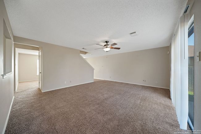 8023 Chestnut Cedar Dr, House other with 3 bedrooms, 3 bathrooms and null parking in Converse TX | Image 6