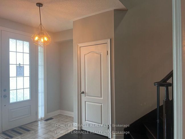 89 Latimer Ave, House other with 4 bedrooms, 3 bathrooms and 4 parking in Angus ON | Image 4