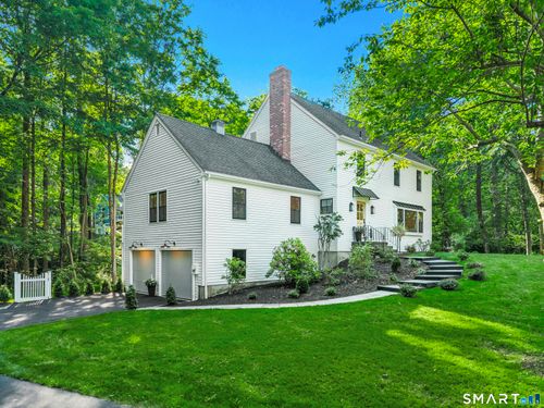 131 Fieldcrest Dr, Ridgefield, CT, 06877-5600 | Card Image