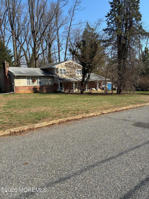 4 Rosedale Ter, Holmdel, NJ, 07733-2228 | Card Image