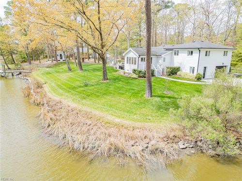 2705 Hood Cir, Virginia Beach, VA, 23454-1806 | Card Image