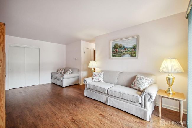 268-A Alpine Way, Townhouse with 2 bedrooms, 2 bathrooms and null parking in Woodbridge NJ | Image 4