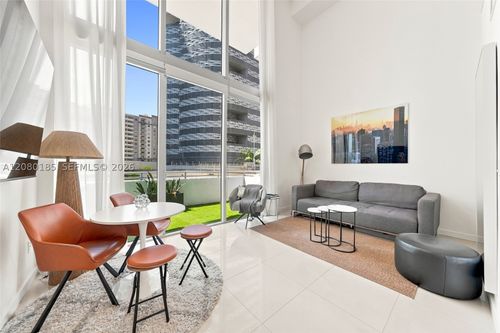 214-1050 Brickell Ave, Miami, FL, 33131-3903 | Card Image