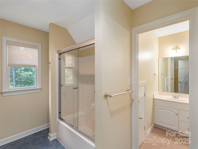 1 Hickory Rdg, House other with 4 bedrooms, 5 bathrooms and null parking in Fletcher NC | Image 25