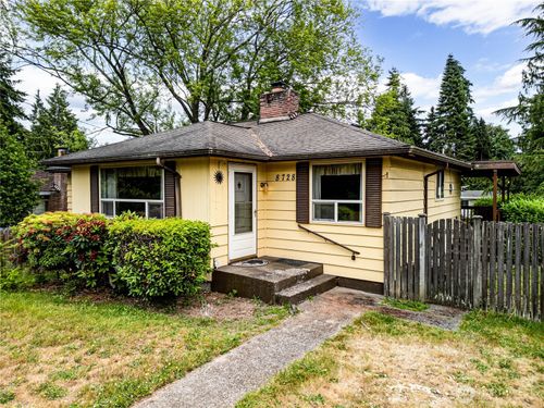 8728 224th St Sw, Edmonds, WA, 98026-8255 | Card Image
