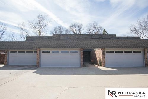 3419 Neerpark Dr, Lincoln, NE, 68506-4528 | Card Image