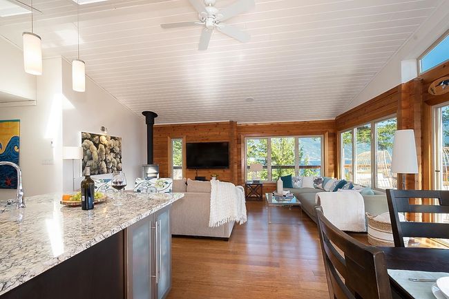 2016 Mount Artaban Road, House other with 2 bedrooms, 2 bathrooms and null parking in Gambier Island BC | Image 4
