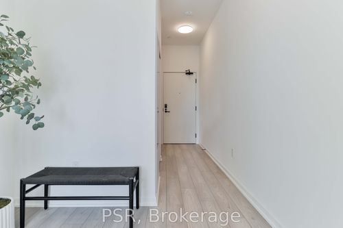 704-1285 Dupont St, Toronto, ON, M6H0E3 | Card Image