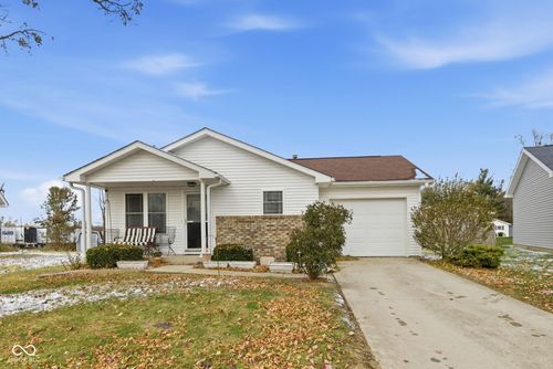 108 Woodhaven Dr, Greencastle, IN, 46135-2283 | Card Image