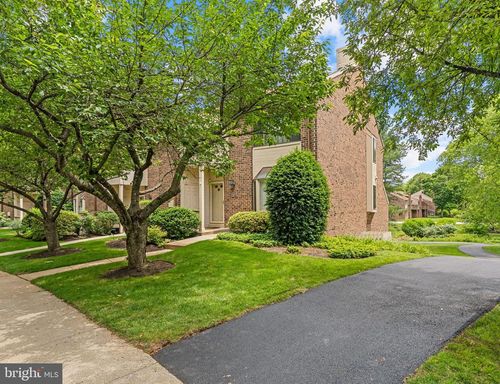 10 Elan Ln, CHESTERBROOK, PA, 19087-5714 | Card Image