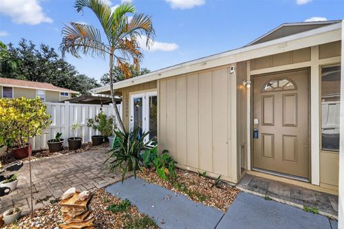 na-6908 El Centro Ct, TAMPA, FL, 33634-3506 | Card Image