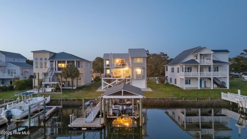 103 E Island Dr, Oak Island, NC, 28465-7612 | Card Image
