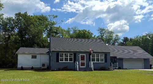 1564 Spruce St, Stroudsburg, PA, 18360-2919 | Card Image