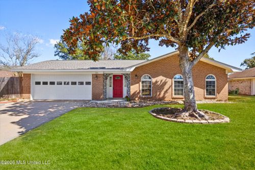 314 Jamaica Dr, Ocean Springs, MS, 39564-5530 | Card Image