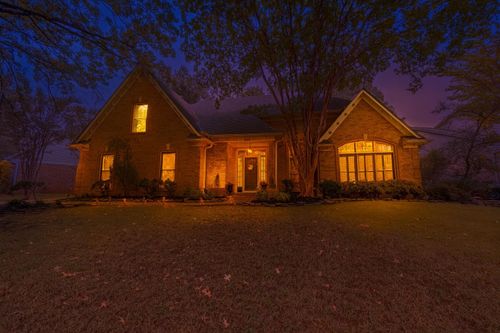 8805 River Rise Dr, Cordova, TN, 38016-1632 | Card Image