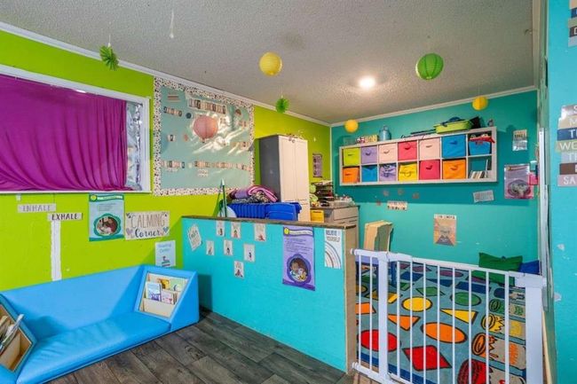402 W Converse St, House other with 5 bedrooms, 1 bathrooms and null parking in Weimar TX | Image 24