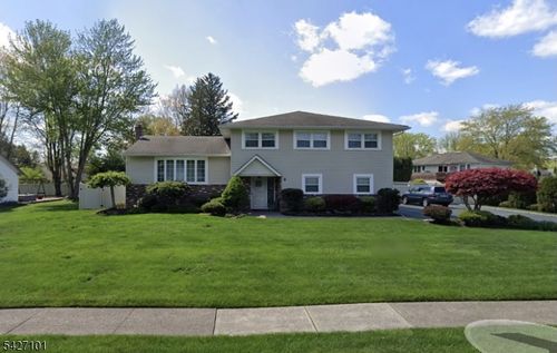 8 Amboy Rd, Wayne, NJ, 07470-2913 | Card Image