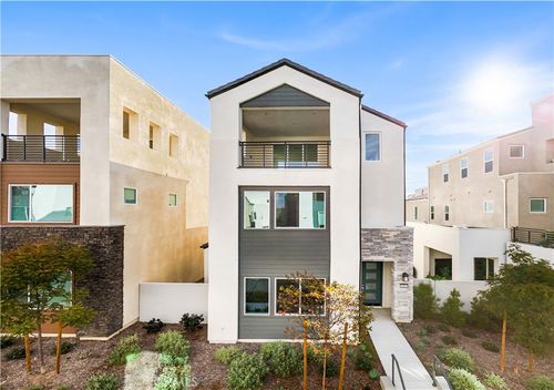 165 Sawbuck, Irvine, CA, 92618-1495 | Card Image