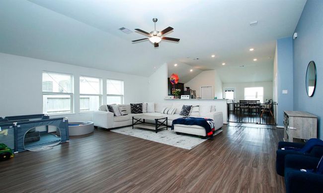 20202 Creekdale Bend Dr, House other with 3 bedrooms, 2 bathrooms and 2 parking in Cypress TX | Image 9