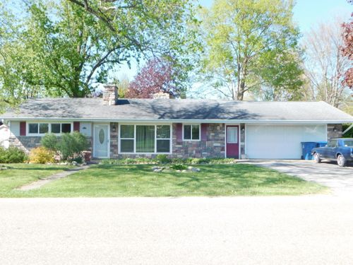 304 W Edgar Bergen Blvd, Decatur, MI, 49045-1373 | Card Image