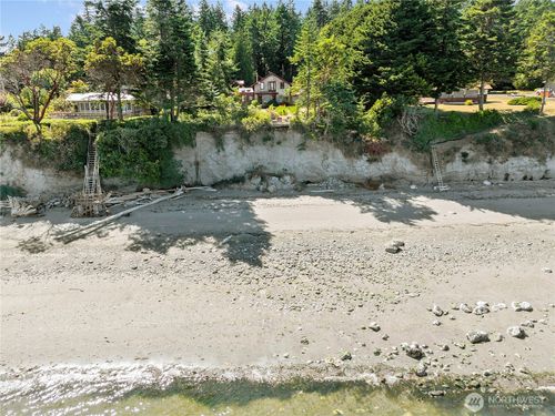 372 Schwartz Rd, Nordland, WA, 98358-9615 | Card Image
