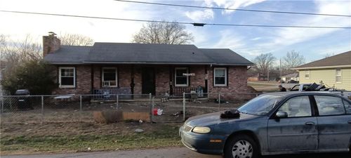 403 Montrey St, Clinton, MO, 64735-1970 | Card Image