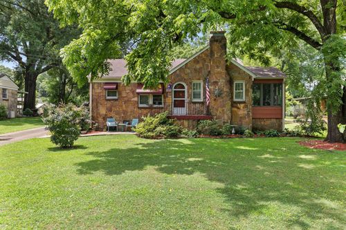 1911 N Wood Ave, Florence, AL, 35630-1945 | Card Image